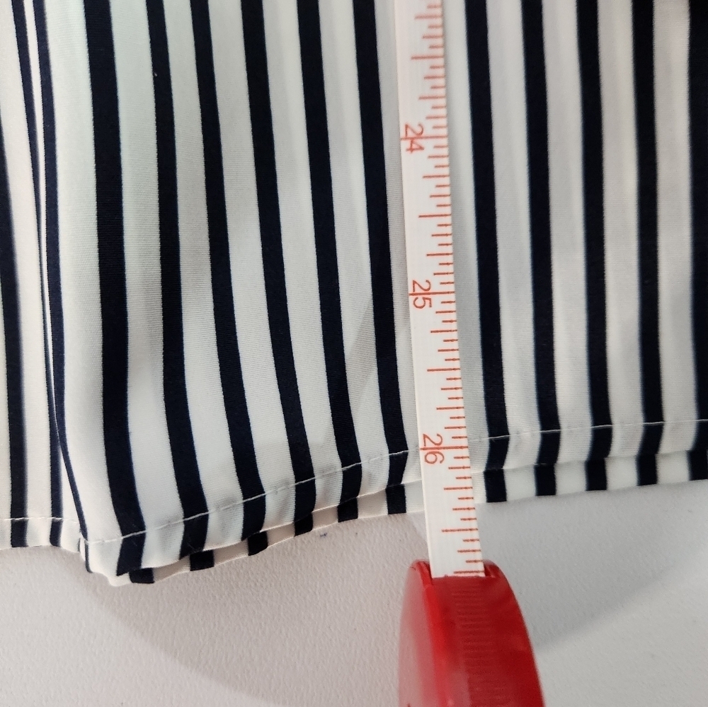 Womens black and white stripe blouse, size 10 - Picture 8 of 8